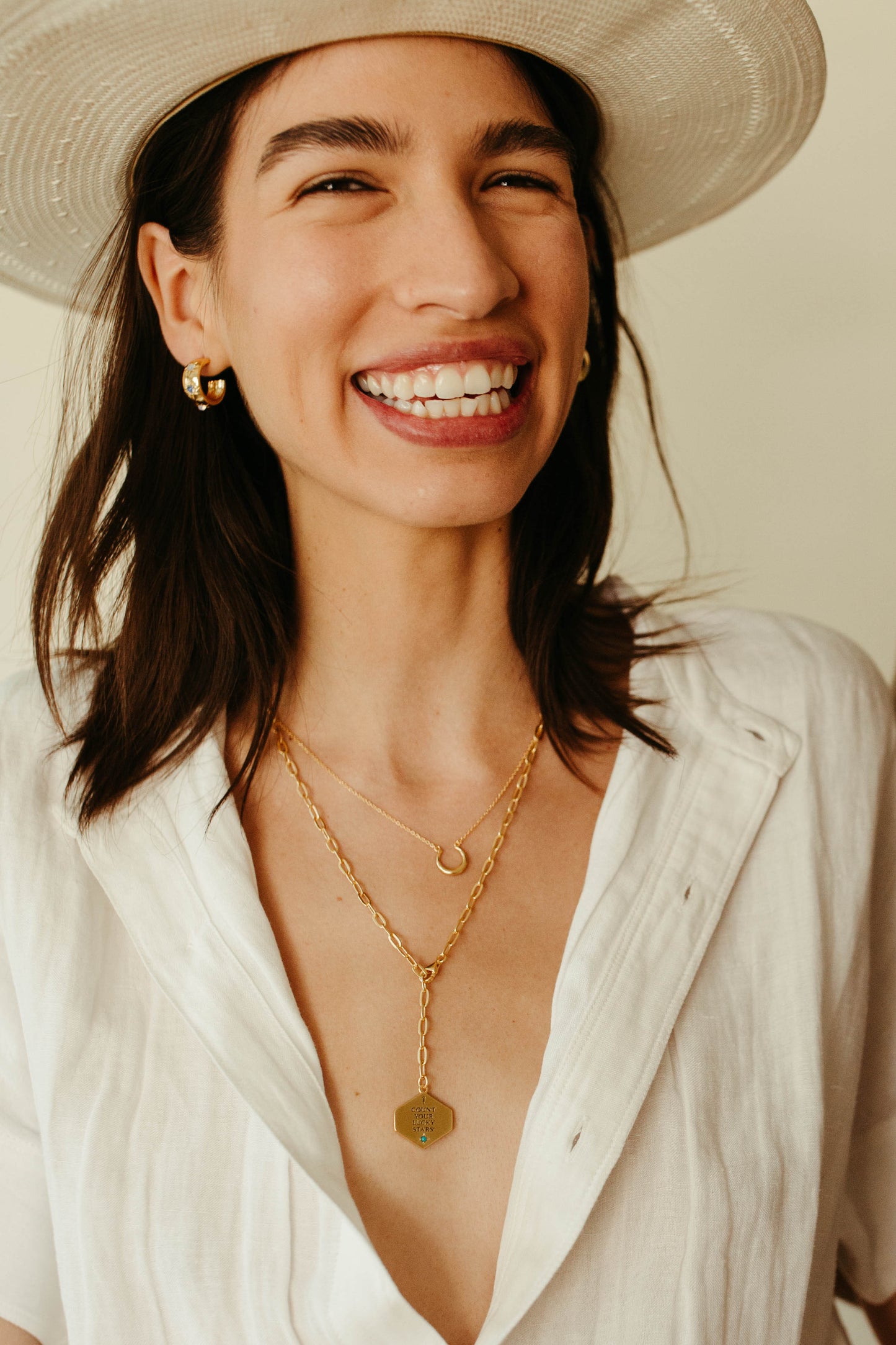 sierra winter dainty gold horseshoe lady luck necklace