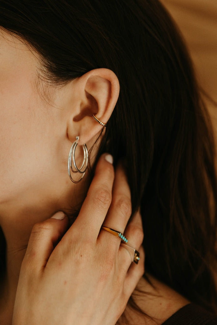 Sierra Winter Jewelry Thelma & Louise Hoop Earrings - Silver