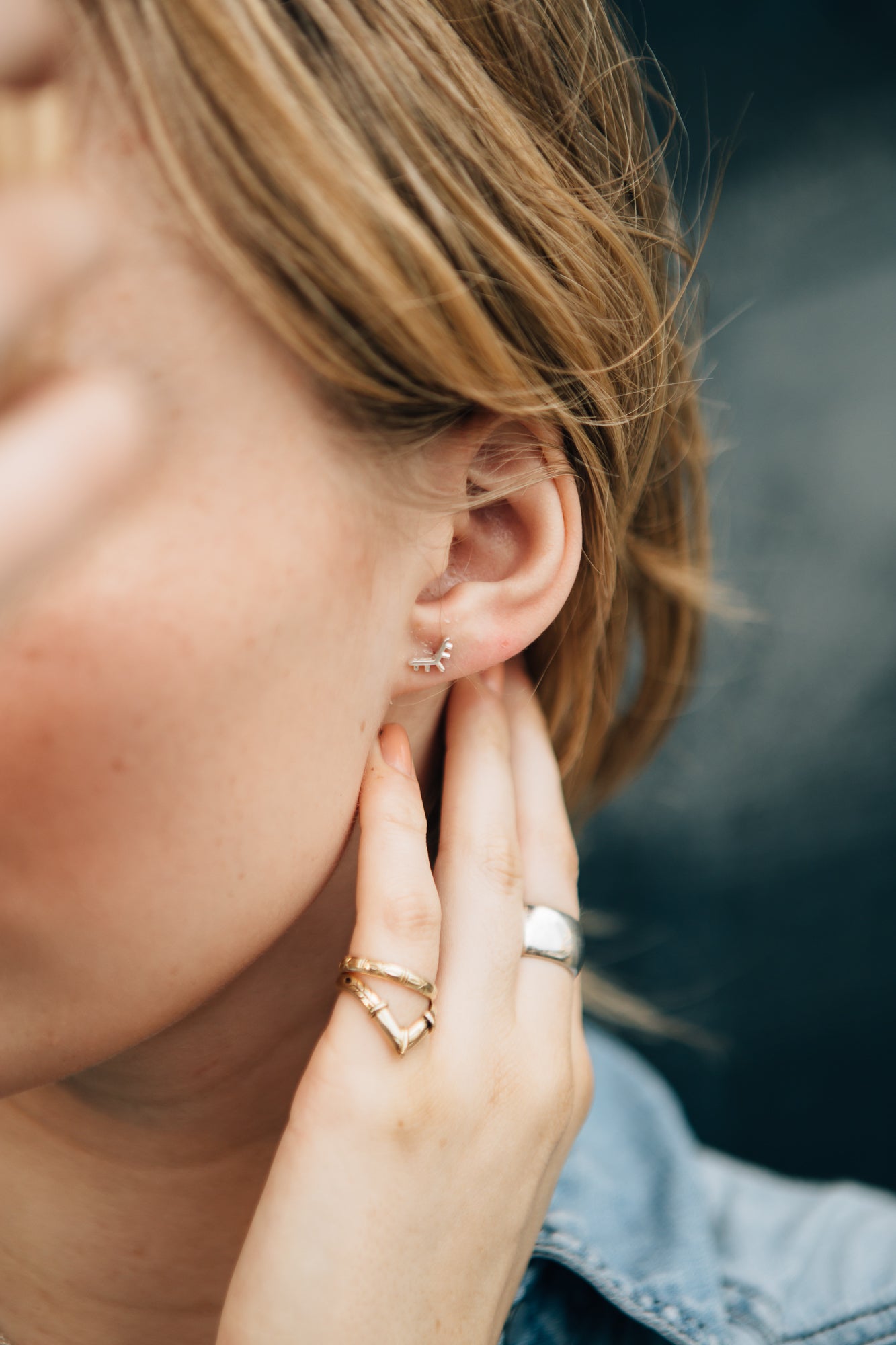 dainty silver stud earrings