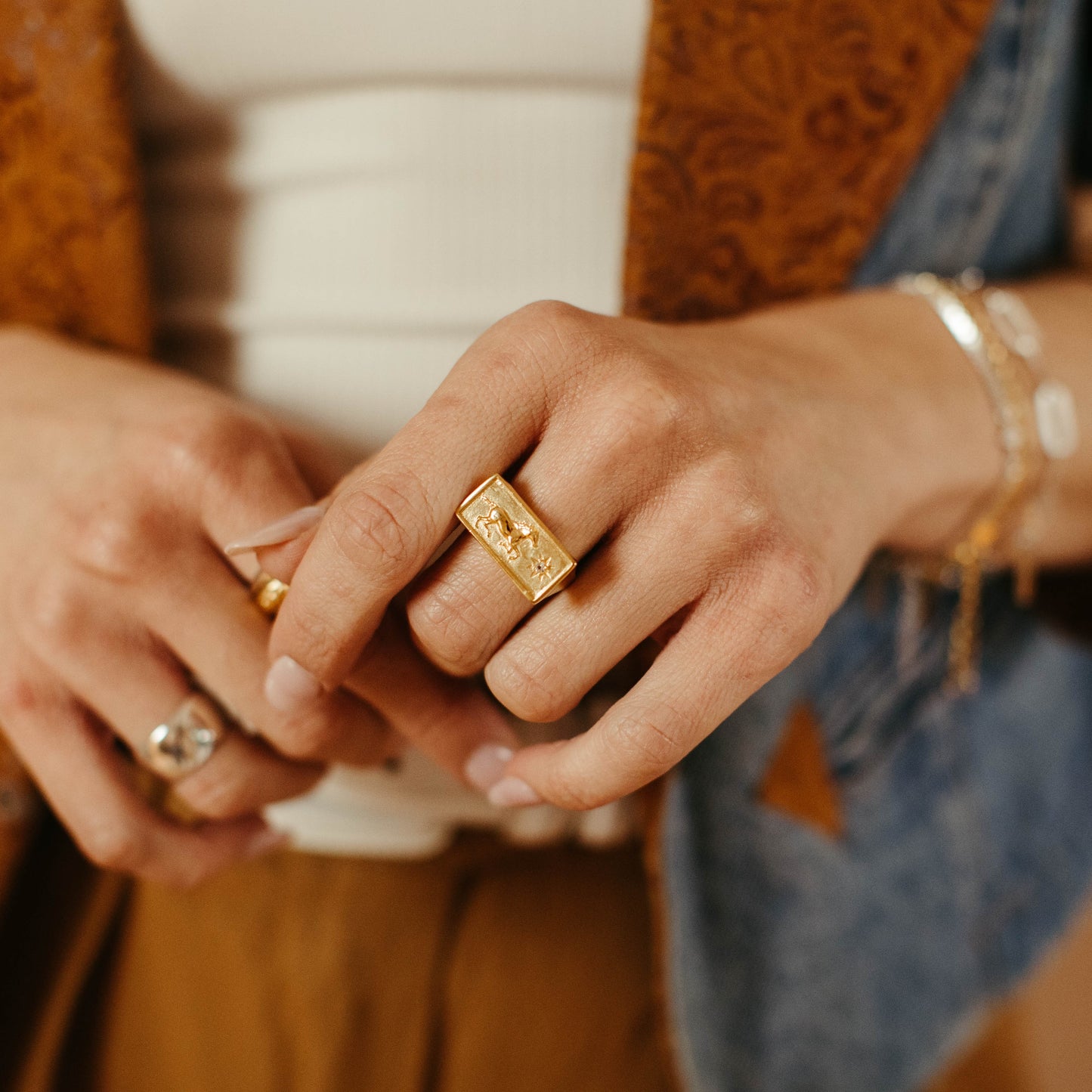 Mustang Ring - Gold