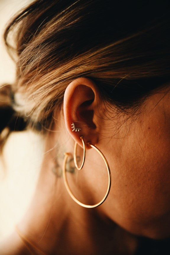 dainty silver stud earrings
