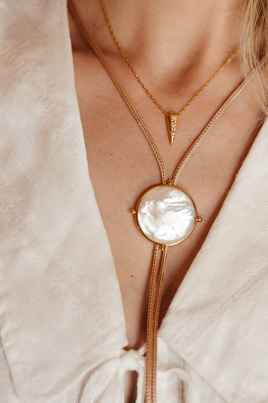 beige gold mother-of-pearl bolo tie necklace sierra winter