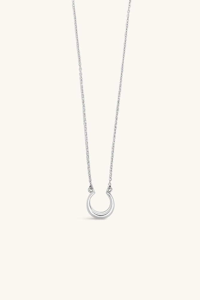 sierra winter silver dainty horseshoe lady luck necklace