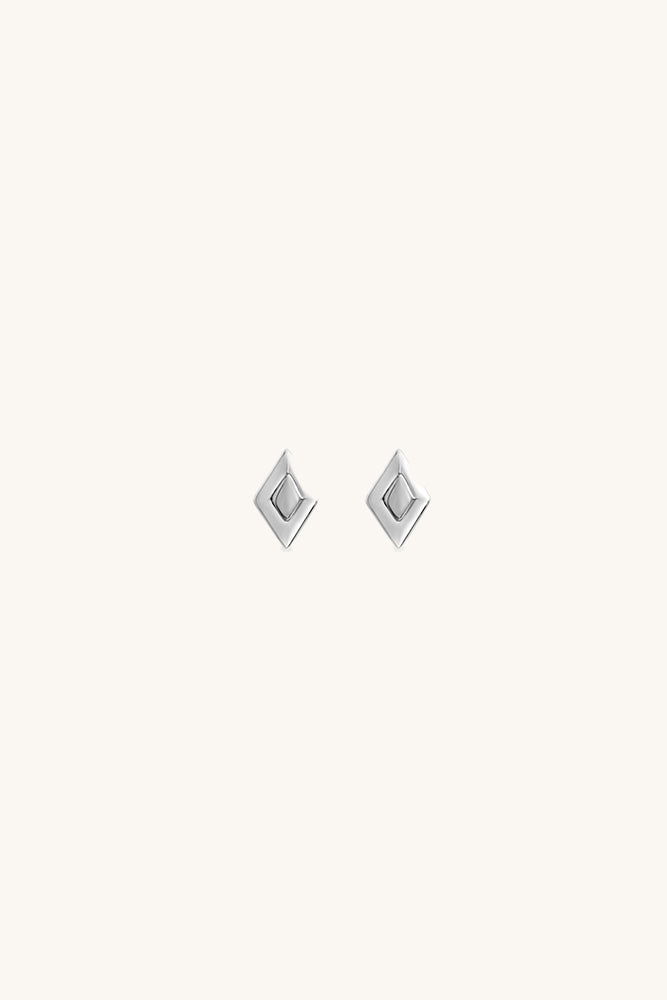 
                      
                        sierra winter santa fe silver diamond shaped studs
                      
                    