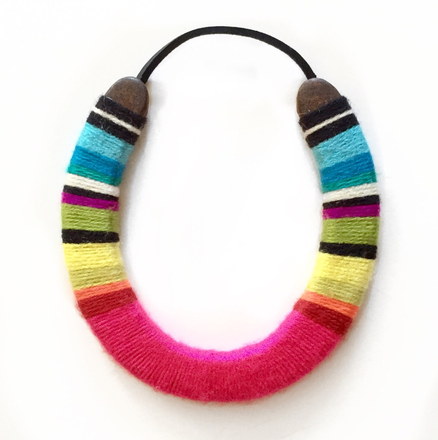 Yarn Wrapped Horseshoe - Manhattan Pink