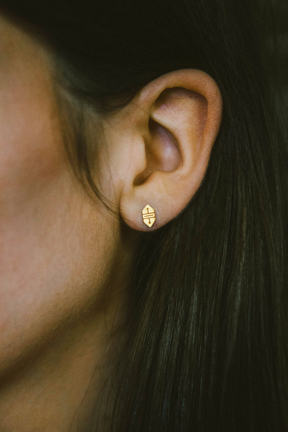 gold stud earrings