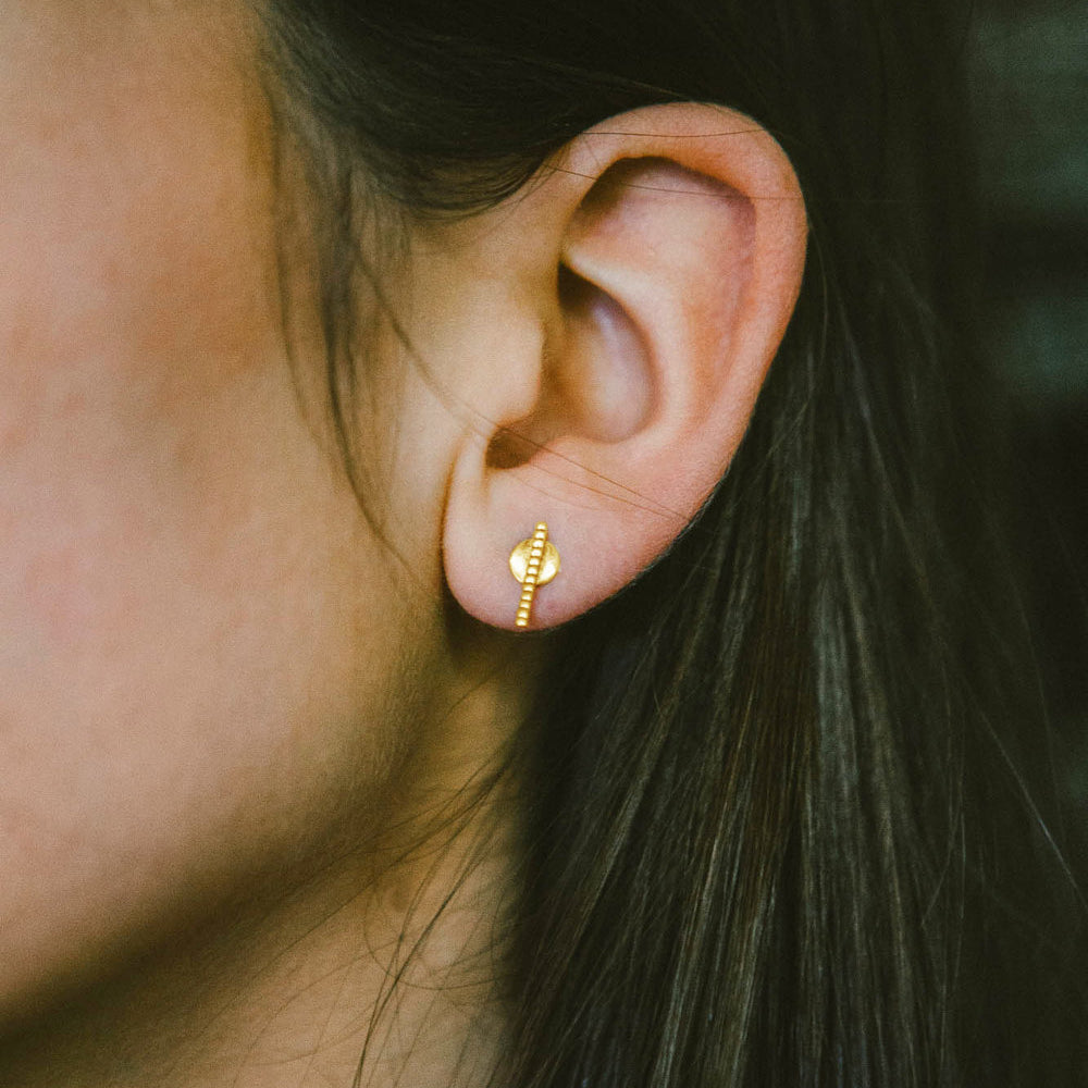 gold circle bar stud earrings