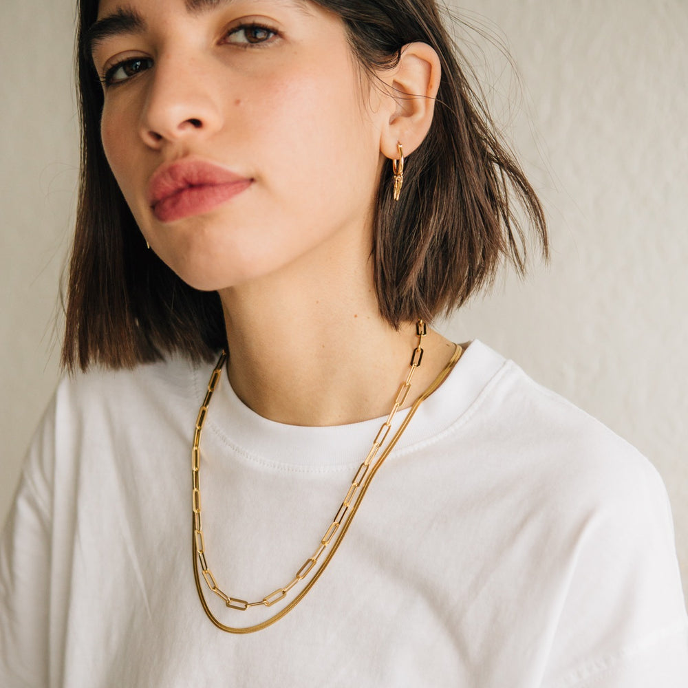 
                      
                        sleek gold snake chain necklace
                      
                    
